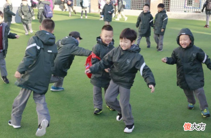 3种饭会偷走孩子的身高，父母要重视，医生：10岁以下要少吃