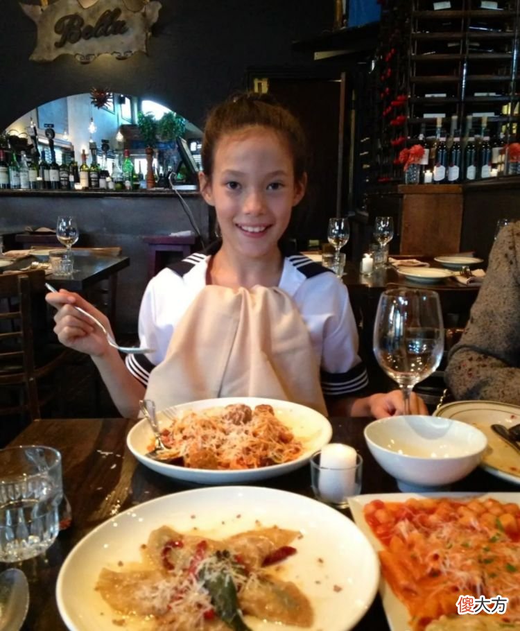 没有因为谷爱凌获得世界冠军，想要她成为自己的女儿，反而因为谷爱凌的饭量，想要她成为自己的女儿