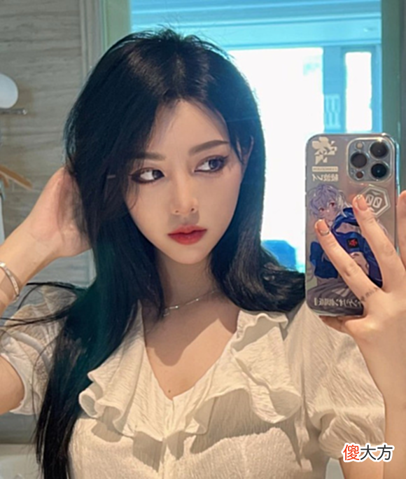 【游戏迷】电竞选手的七夕节？阿水送女友一束花高达上万，乐言半夜秀恩爱！