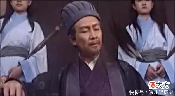 【爱历史】城楼上的两书童，其实是空城计最大疑点，难怪司马懿看见立马撤兵！