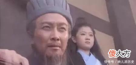 【爱历史】城楼上的两书童，其实是空城计最大疑点，难怪司马懿看见立马撤兵！