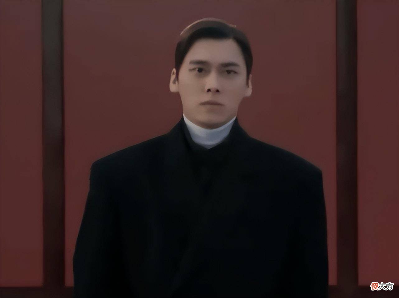 【就爱时尚】prada大秀现场照曝光，李易峰被吐槽“土掉渣”