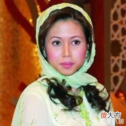 【历史故事】文莱苏丹有一后二妃，妃子都被休弃，王后成为最后的赢家