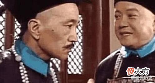 【历史故事】刘墉上朝故意将衣服穿反,和珅告状却被罚款10万两,乾隆一眼看穿