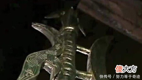 【爱历史】吕布死后赤兔马被曹操送给关羽，那方天画戟被曹操送给了谁！