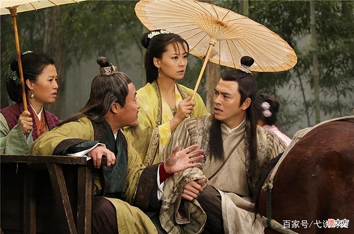 【爱历史】清朝一张“恐怖”的老照片，房间出现幽灵，至今都无法解释