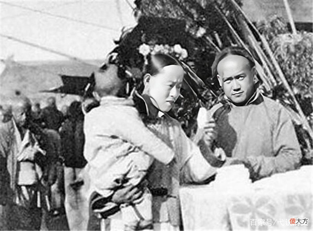 【爱历史】清朝一张“恐怖”的老照片，房间出现幽灵，至今都无法解释