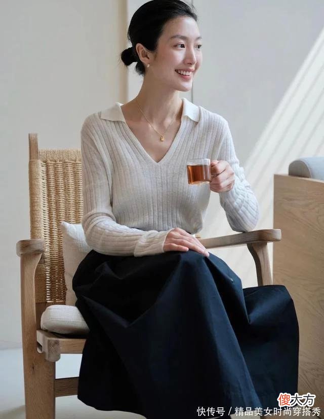【时尚一点】穿衣服的最高境界是“极简化”，学会这3招，高级气质永相随