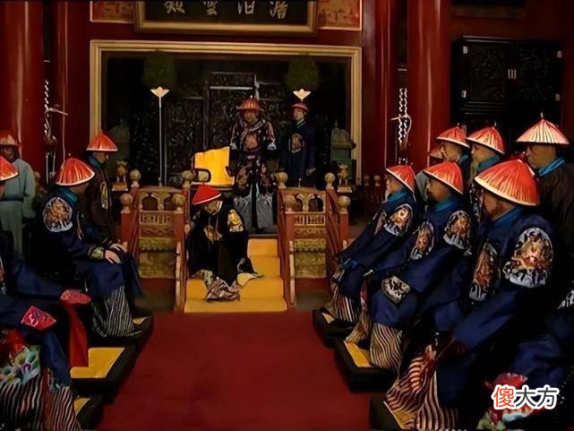 【爱历史】《雍正王朝》隆科多一夜之间沦为阶下囚，差点被弘时暗害