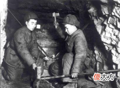 【历史故事】志愿军转入坑道作战，美军窃喜，殊不知痛苦在后头