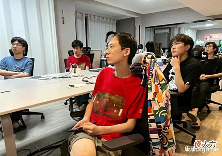 【游戏迷】XYG顺利晋级季后赛败者组,老板张大仙都没想到?直呼:舒服了!