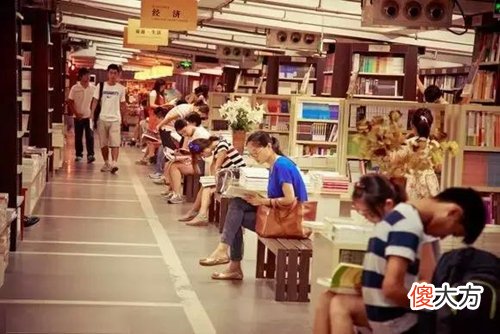 【爱历史】当年仅差一票，粤语就成国语了？其实并不是，最有可能成为国语的是它