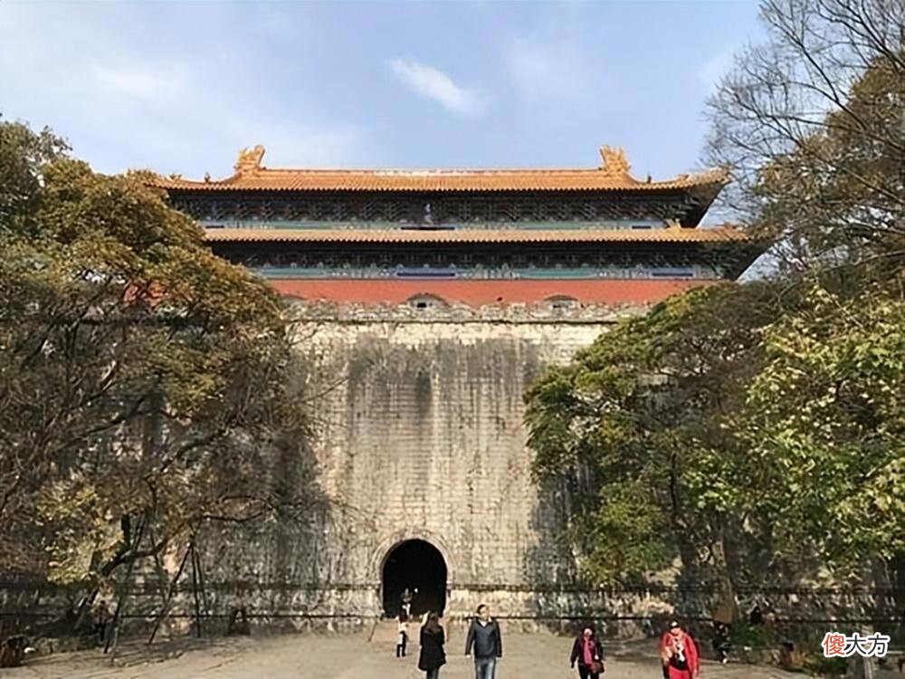 【爱历史】朱元璋明孝陵之谜：为何600多年却无人“光顾”，不敢还是不能？