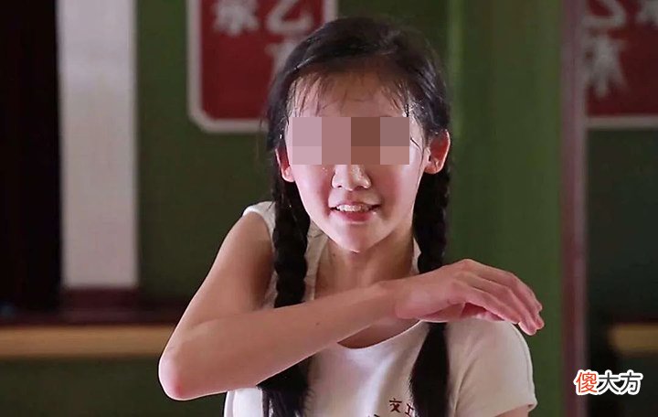 孩子学习好脾气好，偏偏不受欢迎？腋臭的影响外人无法体会