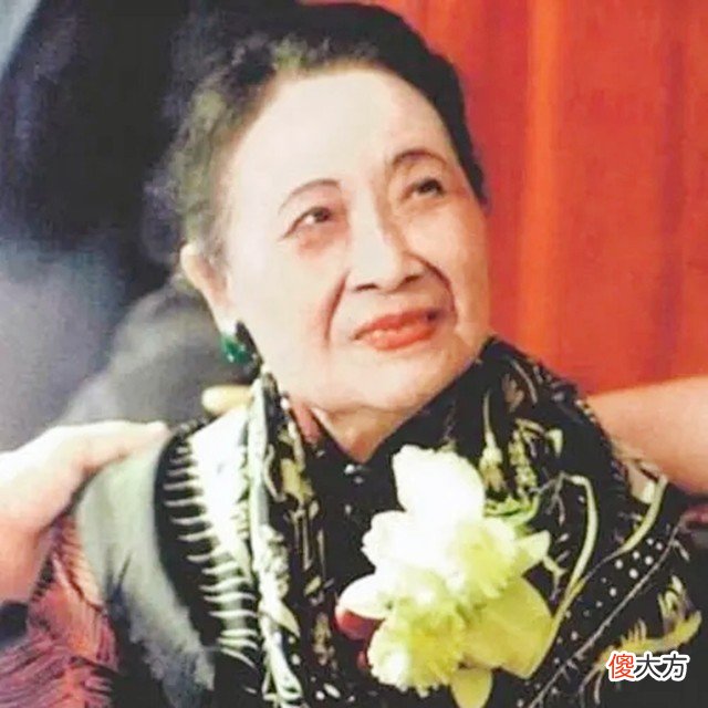 【历史故事】蒋介石死后，晚年的宋美龄在美国靠什么生活