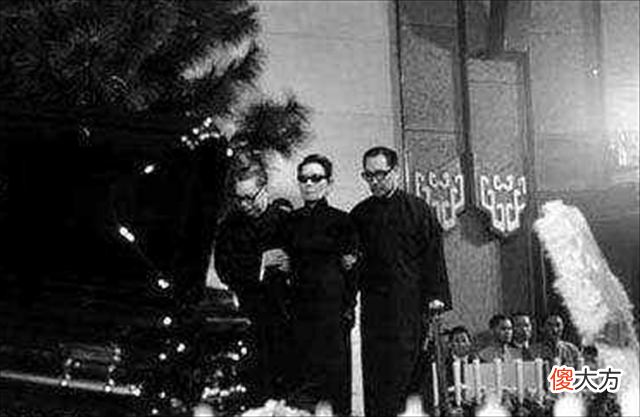 【历史故事】蒋介石死后，晚年的宋美龄在美国靠什么生活