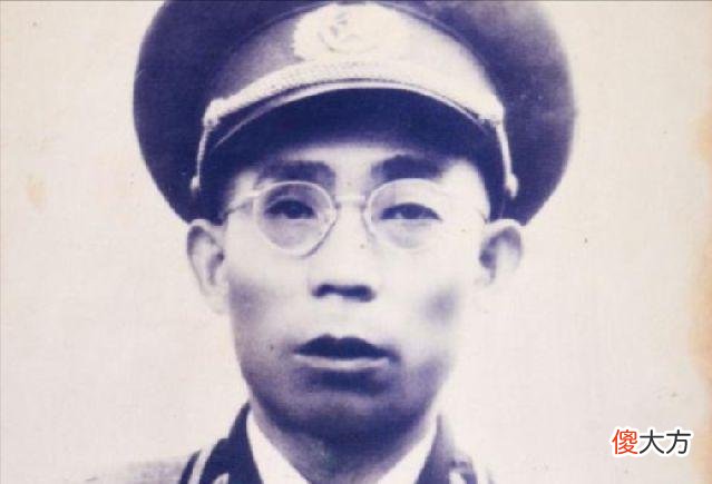 【历史故事】为报夺妻仇他参军入伍，22年后成副司令荣归故里，恶霸被吓得自尽