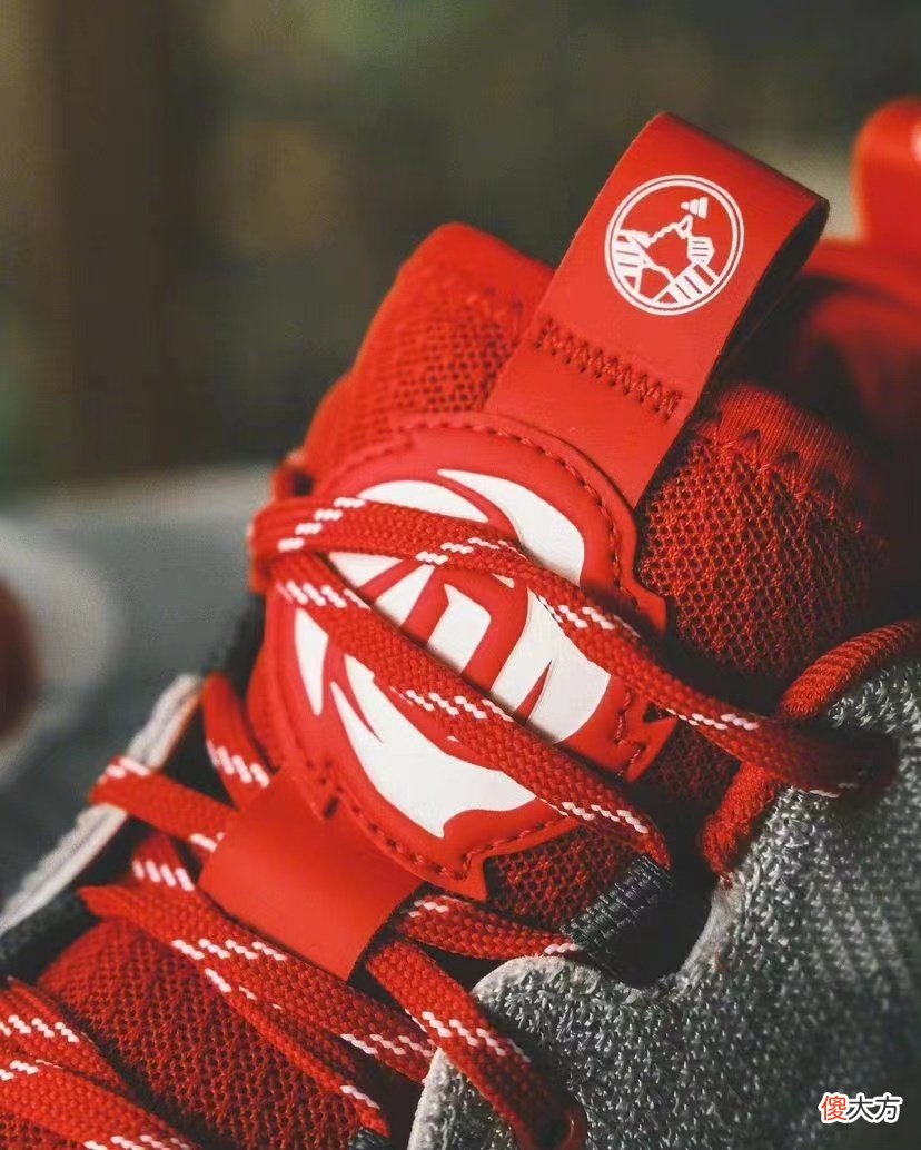 【就爱时尚】擒贼先擒王！Adidas D Rose Son of Chi二代“前出塞”配色来袭