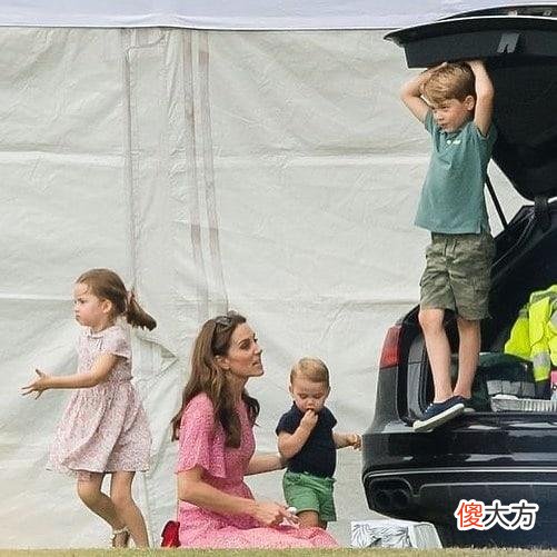 乔治夏洛特的乡间童趣：鸡舍收鸡蛋、种自己的菜地，平凡而欢乐