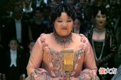 是“两头婚”还是“两头混”？洪晃：你想到孩子的感受吗？