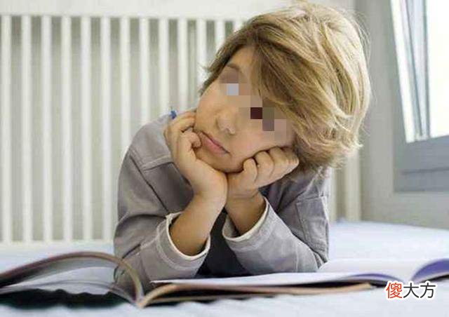 生在九月的孩子上学吃亏？晚一年上学的3个好处，家长要知道