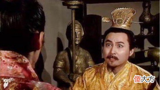 【历史故事】为何曹丕只活了40岁，看看曹操死后他做了什么？色是刮骨刀