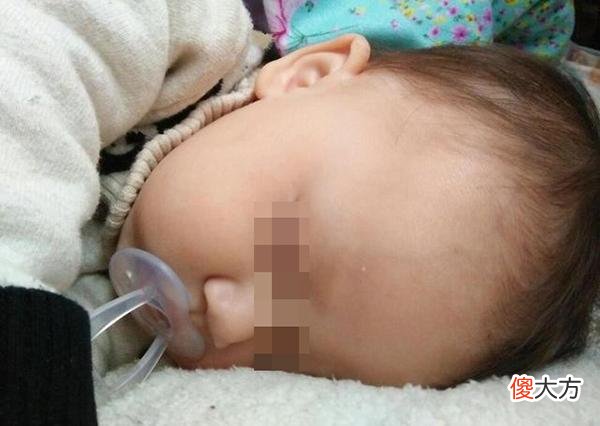宝宝使用安抚奶嘴，什么时候帮他戒掉才好？最迟别超过这个岁数