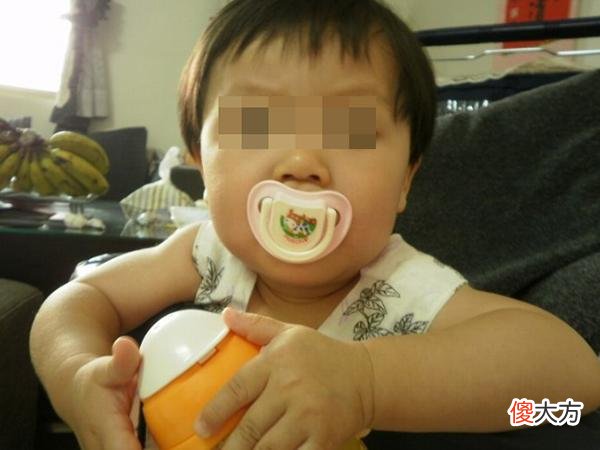 宝宝使用安抚奶嘴，什么时候帮他戒掉才好？最迟别超过这个岁数
