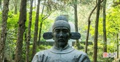 【历史故事】方孝孺被诛十族后，朱棣选择谁替他写诏书？