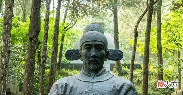 【历史故事】方孝孺被诛十族后，朱棣选择谁替他写诏书？