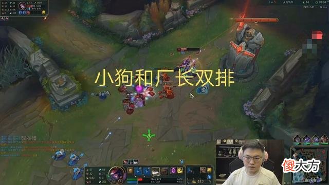 【游戏世界】UZI厂长韩服双排！看到厂长招牌操作后，小狗：这么猛干嘛退役？