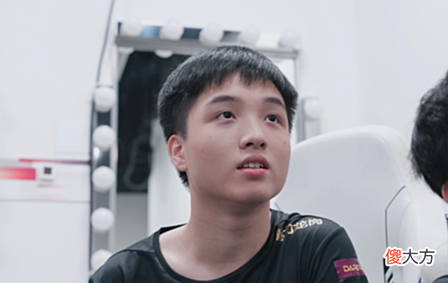 【游戏世界】能否终结十四连胜？V5大战TES，Karsa仍是替补