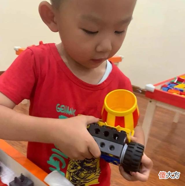 掌握这个秘诀，培养不乱买玩具的孩子