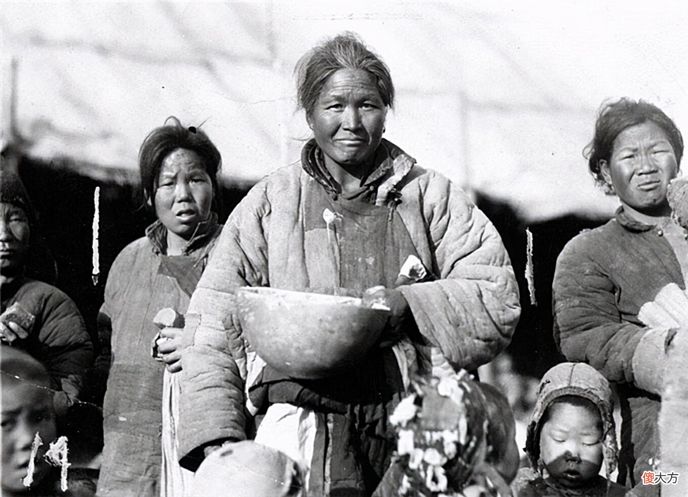 【爱历史】抗战人口大迁徙之路,为了生存,父母被迫舍弃瘦弱的孩子