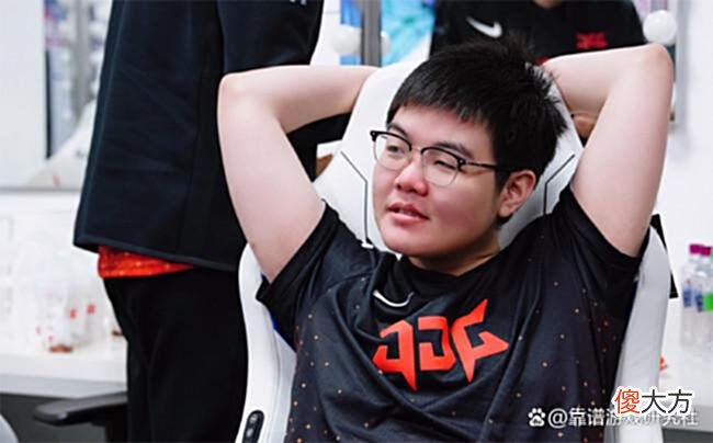 【游戏世界】LOL：快把Uzi抬上来，尺帝称打LPL下路不会输的，JDG复活甲要无了