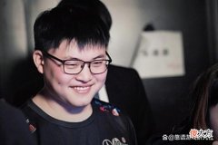 【游戏世界】LOL：快把Uzi抬上来，尺帝称打LPL下路不会输的，JDG复活甲要无了