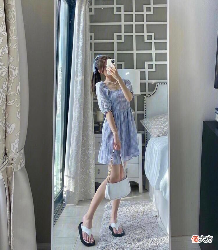 【时尚一点】适合娇小女生的“糖果色”穿搭，看一眼就爱上，出街轻松美成焦点