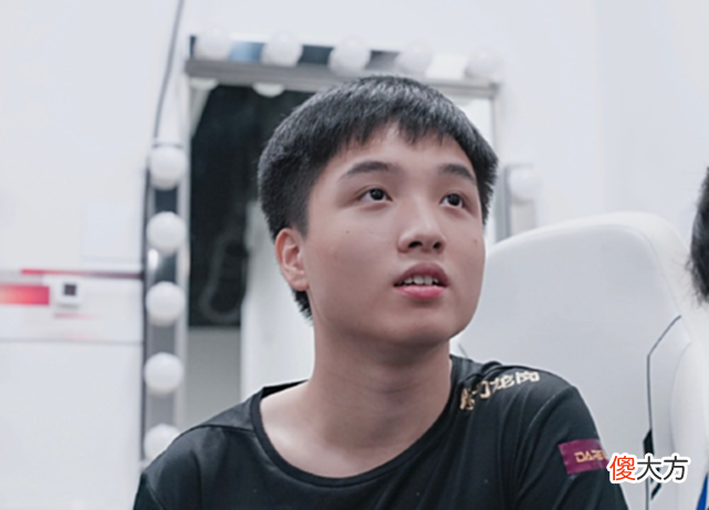 【游戏迷】V5首发XLB迎战强敌TES，官博沦陷！粉丝质疑：这都不上Karsa？