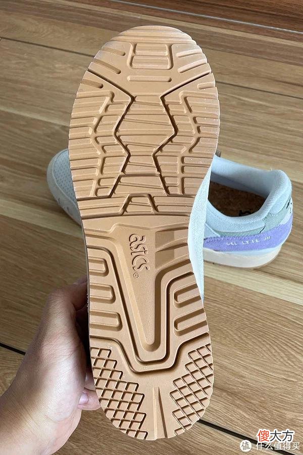 【时尚一点】Sneaker 篇一百八十：Saucony、Asics、New Balance联名款分享