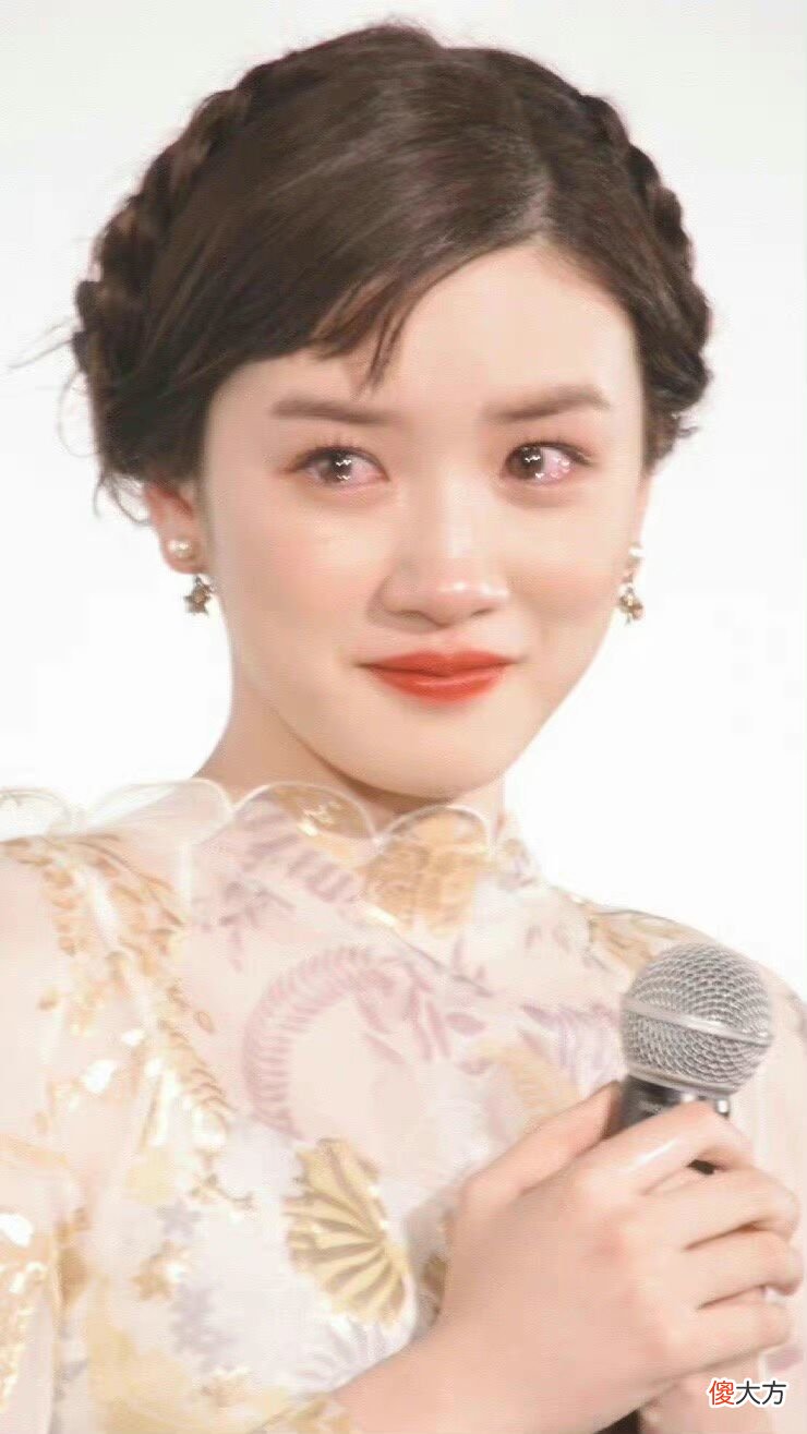 【时尚一点】最近不流行尖鼻子了，而是流行鼻头“肉肉”的！