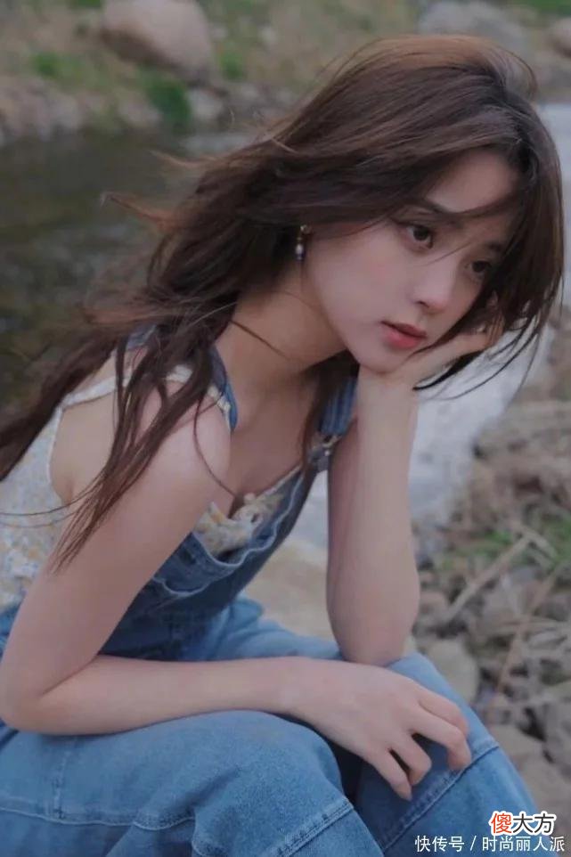 【时尚一点】“花衣服”继续穿！法式风欧美风最好穿，除了要选对款式也要穿对