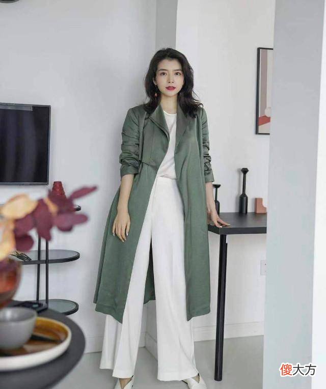 【时尚一点】复盘三木母女穿风衣的三个搭配技巧，显高又显高的风衣