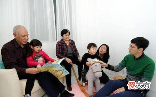 “没事别帮女儿带娃”，一位姥姥的4条忠告，暴露了无奈的现实