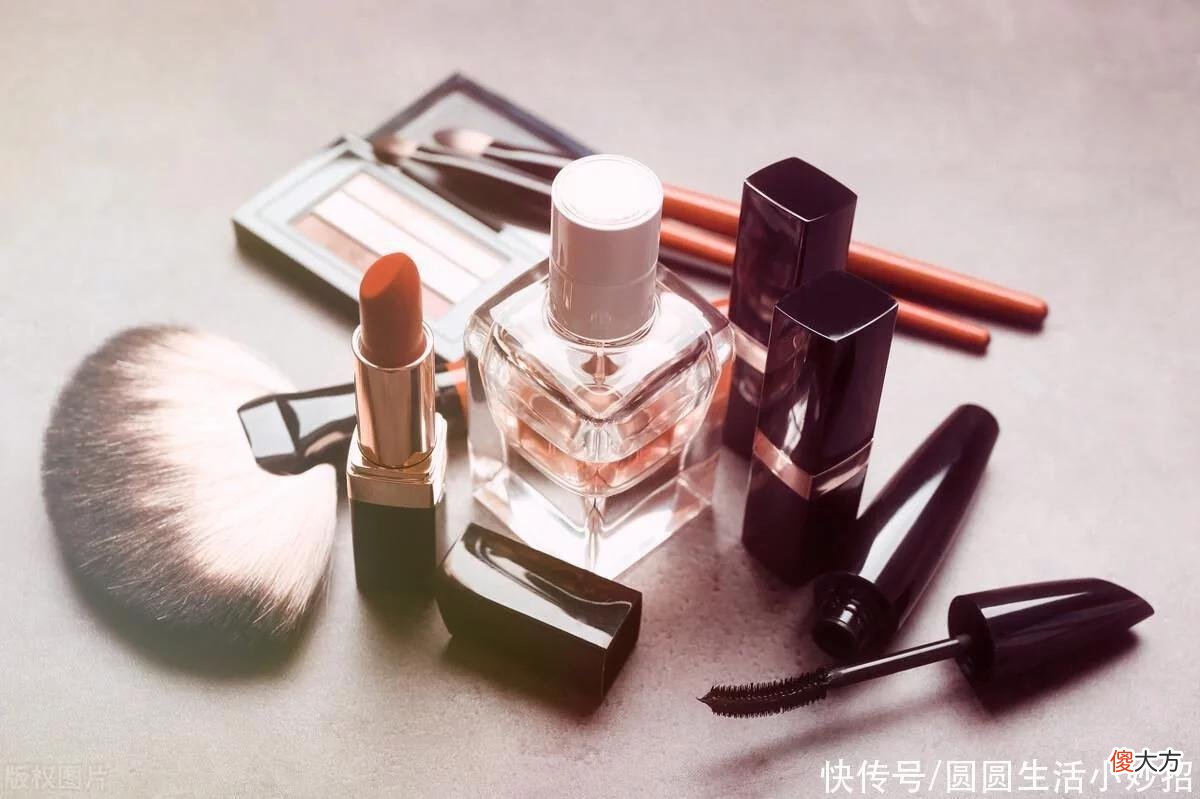 【时尚一点】黄金首饰你天天戴吗?这4种情况赶紧摘下来,否则首饰越戴越轻