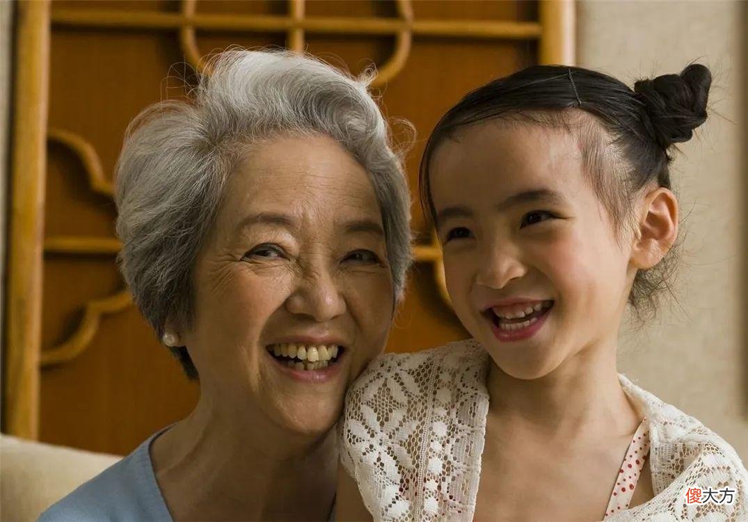 爷爷奶奶和姥姥姥爷，谁和孩子更亲？科学排序来了，挺有道理