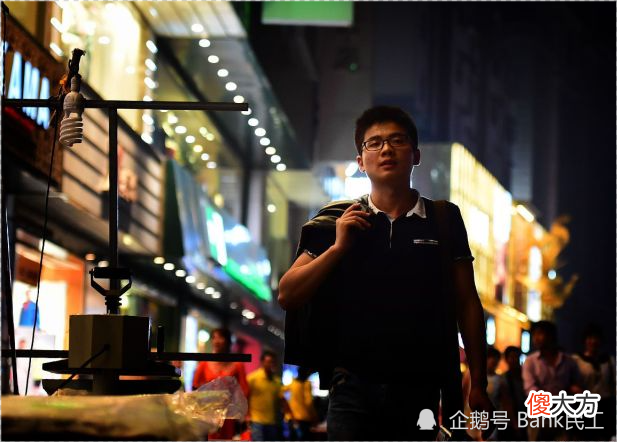 当代养娃成本，估摸着50万起步！