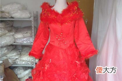 选你想穿的婚纱 测你今年的桃花运如何(图文)