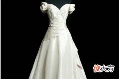 选你想穿的婚纱 测你今年的桃花运如何(图文)