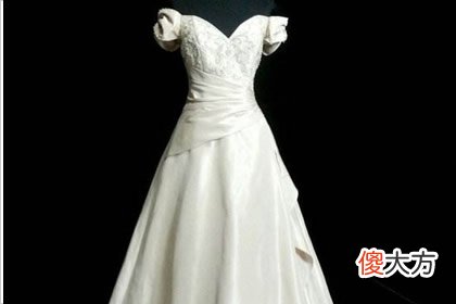 选你想穿的婚纱 测你今年的桃花运如何(图文)