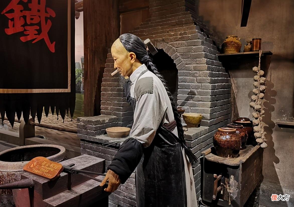 【历史故事】古代的宝剑为何能削铁如泥？专家：很正常，现代菜刀也能做到